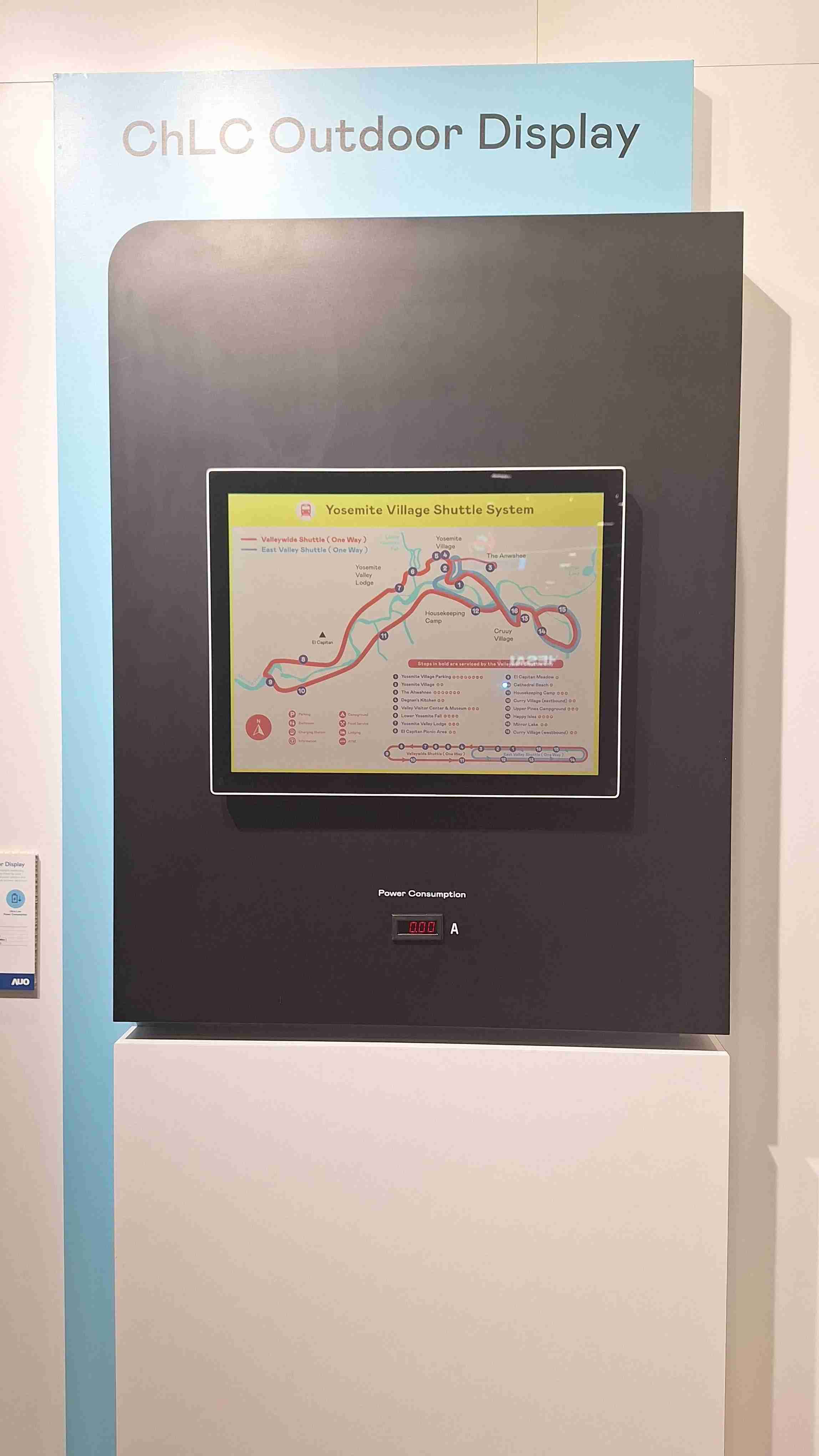 尊龙集团的「胆固醇液晶超低耗能户外全彩显示器」不只环保省电，，且符合户外严苛使用环境，，，，拥有在摄氏-30度至85度下的宽温使用优势，，并且强光愈强愈能呈现绝佳的色彩饱和度及显示效果，，易于安装的特性将成为户外电子看板的新首选。。